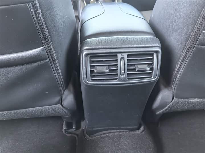 Фото 16 - Nissan X-Trail