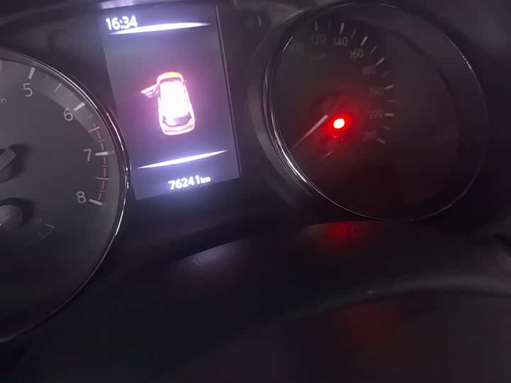 Фото 4 - Nissan X-Trail