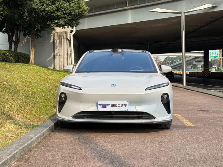 Фото 2 - Nio ET5T