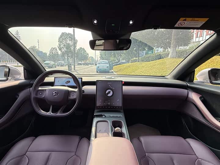 Фото 7 - Nio ET5T