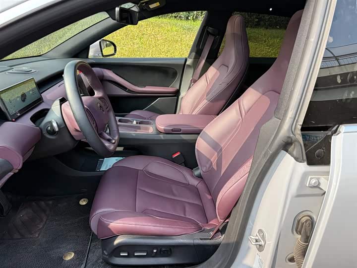 Фото 8 - Nio ET5T