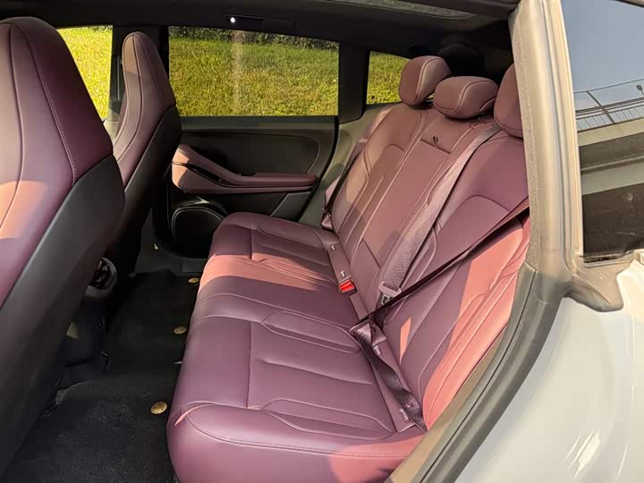 Фото 9 - Nio ET5T