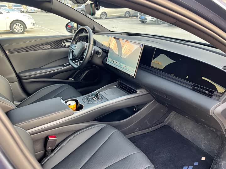 Фото 16 - BYD Seal