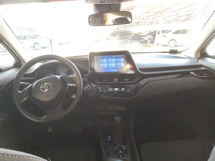 Фото 10 - Toyota Izoa