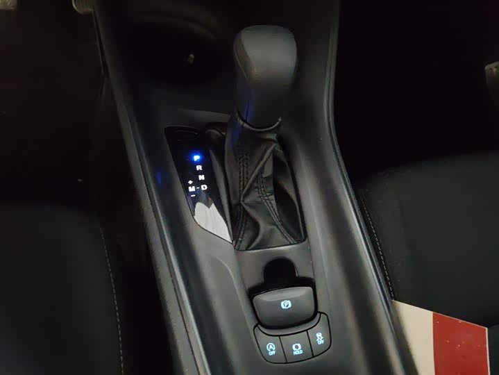 Фото 14 - Toyota Izoa