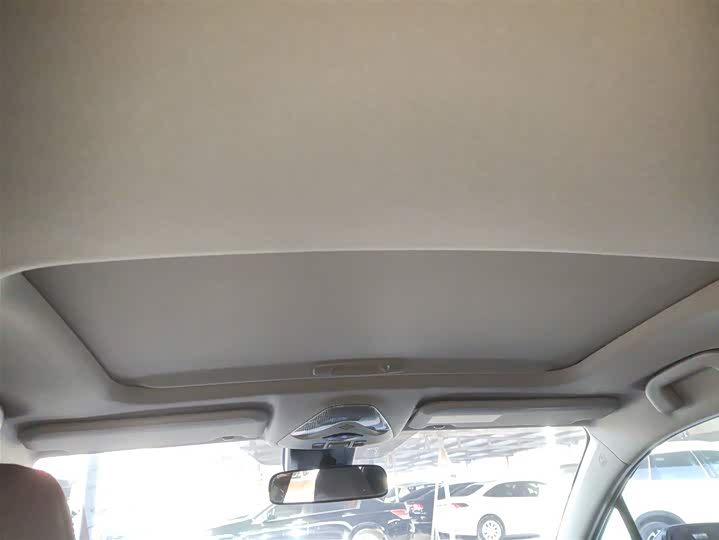 Фото 18 - Toyota Izoa