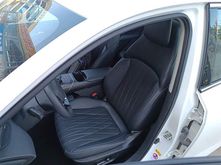 Фото 15 - Changan Eado Plus