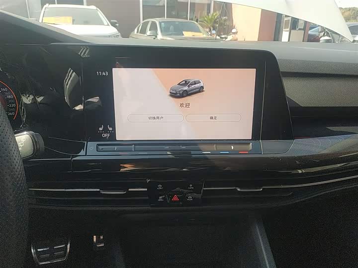 Фото 13 - Volkswagen Golf