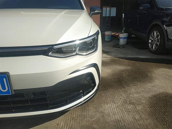 Фото 24 - Volkswagen Golf