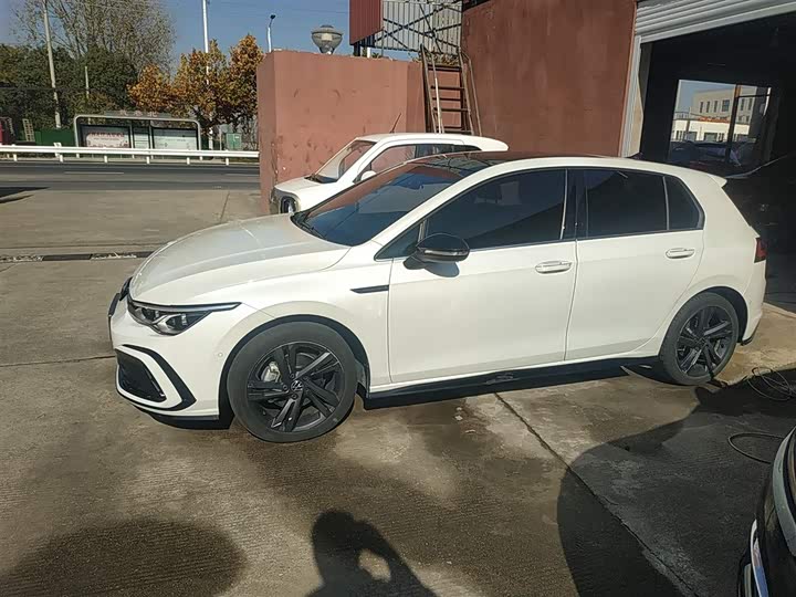 Фото 5 - Volkswagen Golf