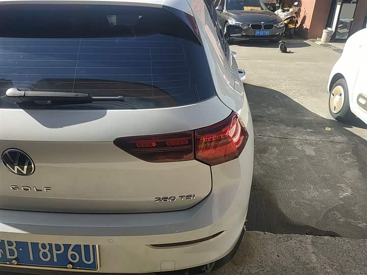 Фото 8 - Volkswagen Golf