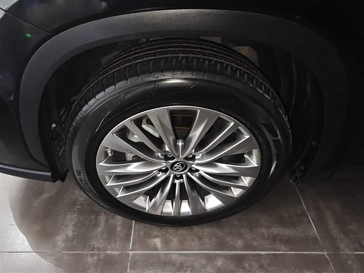 Фото 23 - Toyota Highlander