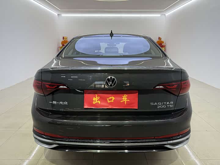 Фото 4 - Volkswagen Sagitar L