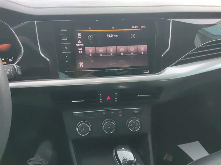 Фото 13 - Volkswagen Passat