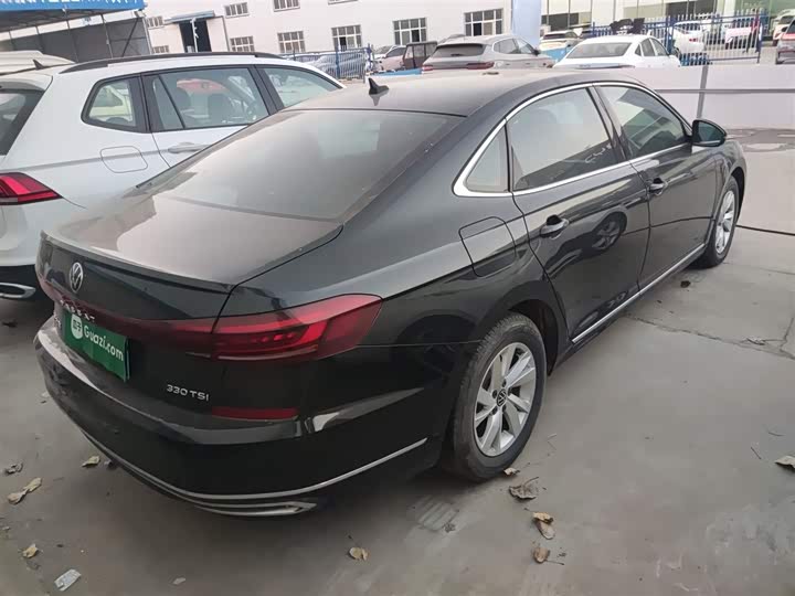 Фото 7 - Volkswagen Passat