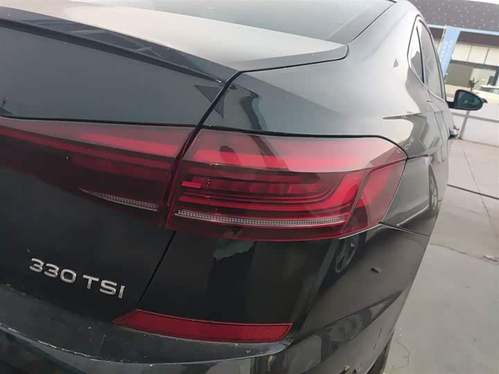 Фото 8 - Volkswagen Passat