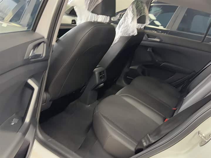 Фото 13 - Volkswagen Tacqua