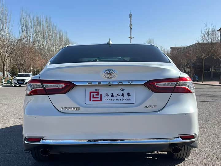 Фото 5 - Toyota Camry