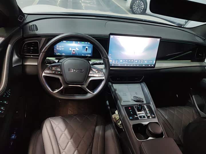 Фото 10 - BYD Sea Lion 07 EV