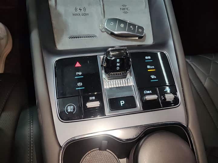 Фото 14 - BYD Sea Lion 07 EV