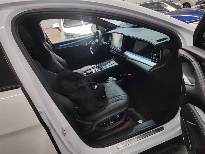 Фото 25 - BYD Sea Lion 07 EV