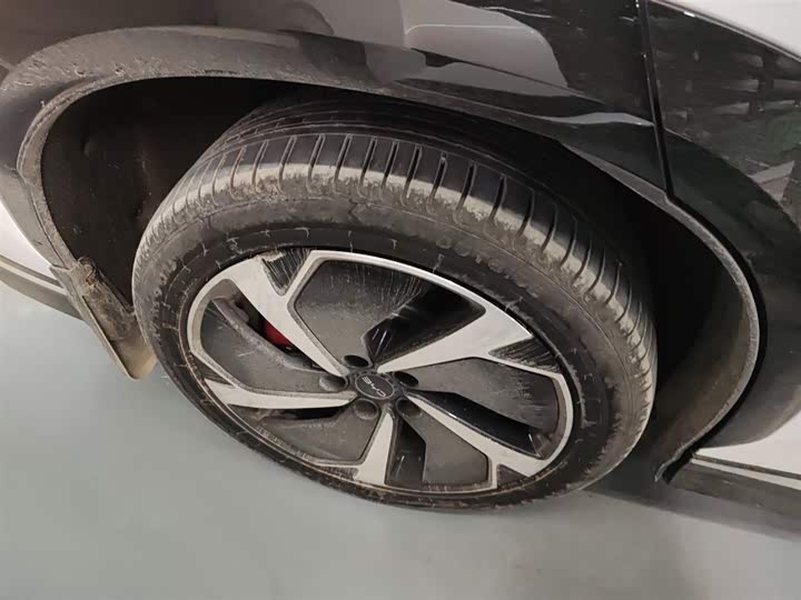 Фото 26 - BYD Sea Lion 07 EV