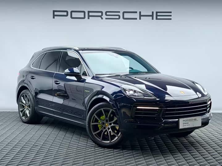 Фото 3 - Porsche Cayenne Hybrid