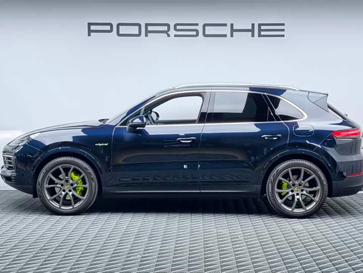 Фото 4 - Porsche Cayenne Hybrid