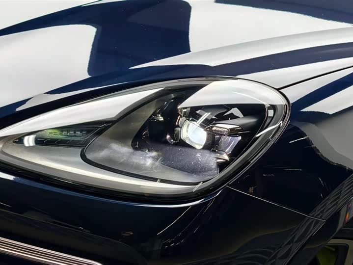 Фото 7 - Porsche Cayenne Hybrid