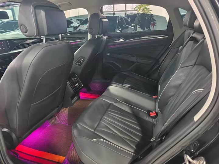 Фото 5 - Volkswagen Passat