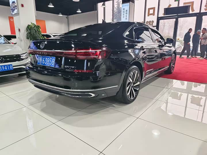 Фото 9 - Volkswagen Passat