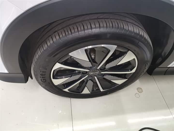 Фото 23 - BYD Song Plus Hybrid/EV