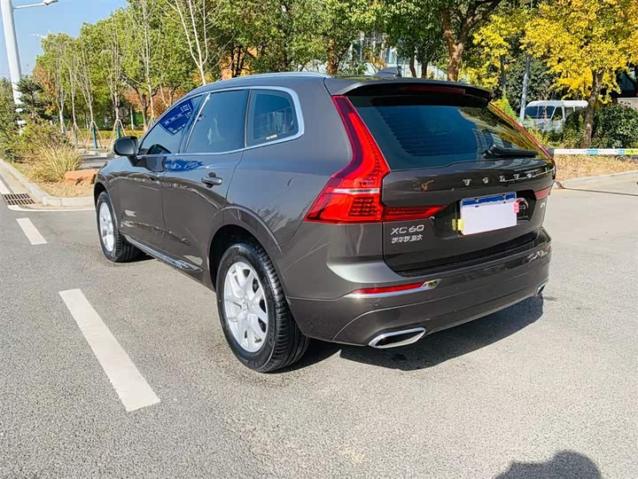 Фото 7 - Volvo XC60