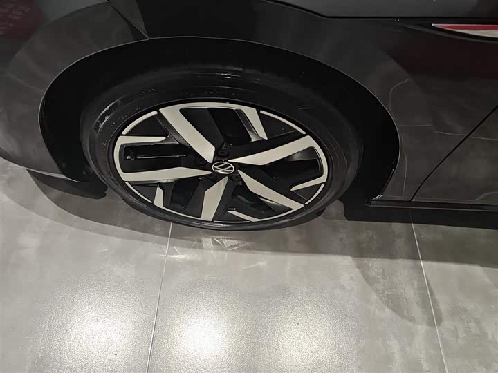 Фото 23 - Volkswagen Lamando L