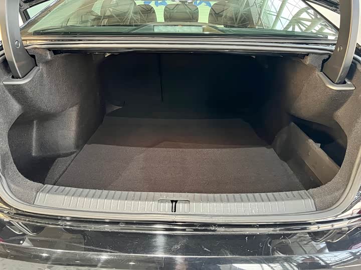 Фото 10 - Volkswagen Passat