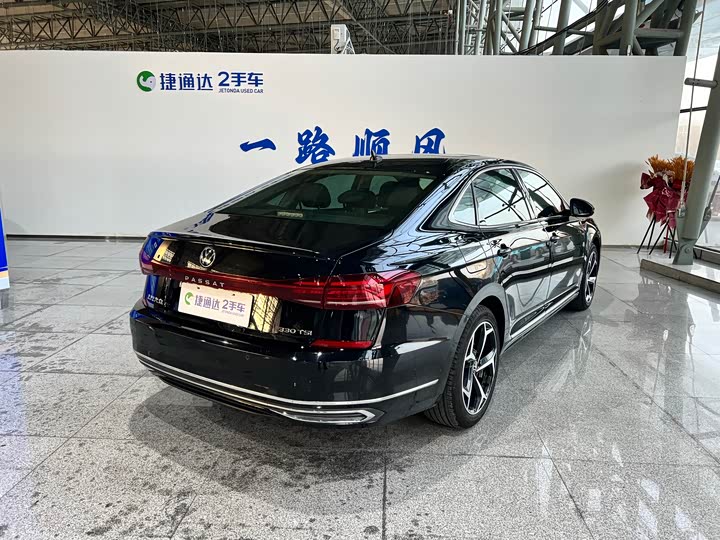 Фото 2 - Volkswagen Passat