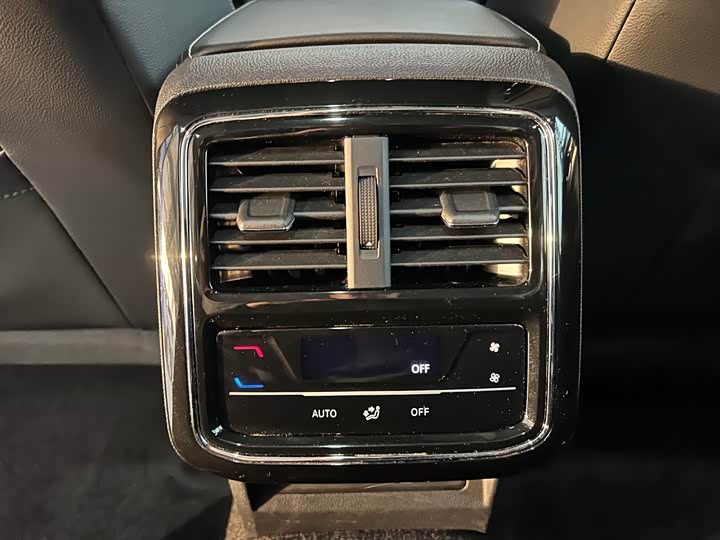 Фото 28 - Volkswagen Passat