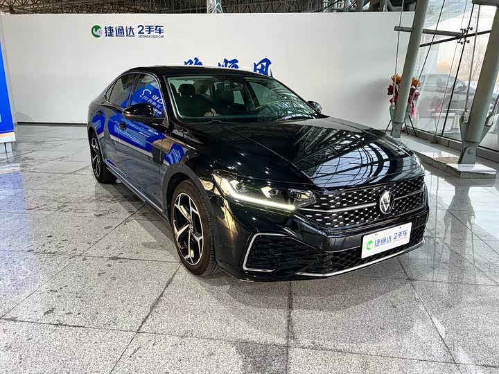 Фото 4 - Volkswagen Passat