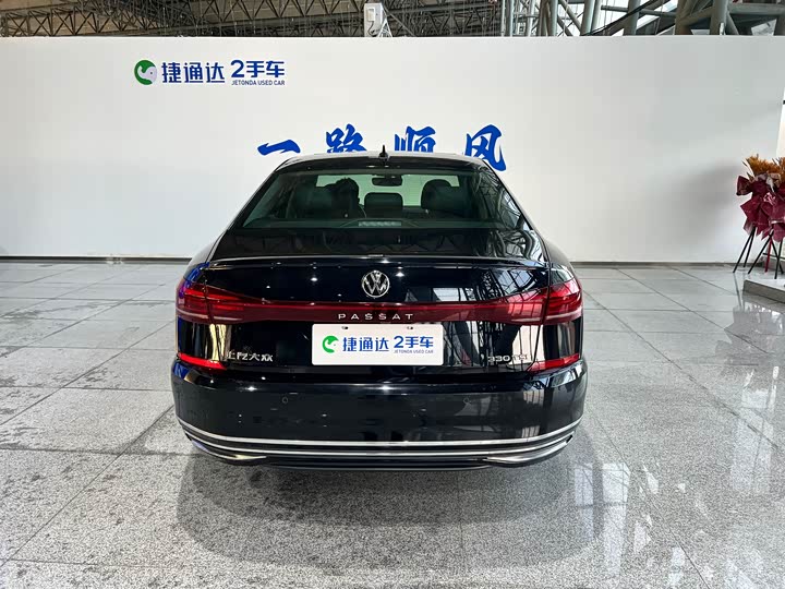 Фото 8 - Volkswagen Passat