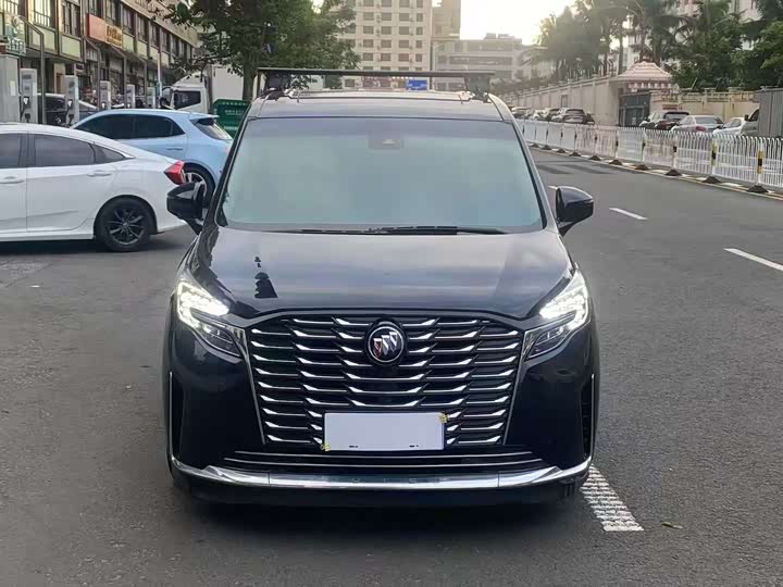 Фото 2 - Buick GL8 ES