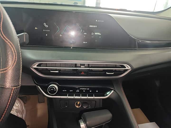 Фото 13 - Changan Eado Plus