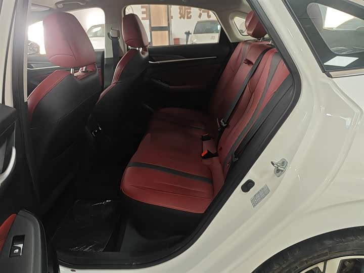 Фото 17 - Changan Eado Plus