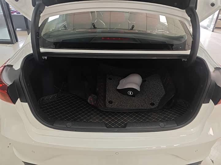 Фото 19 - Changan Eado Plus