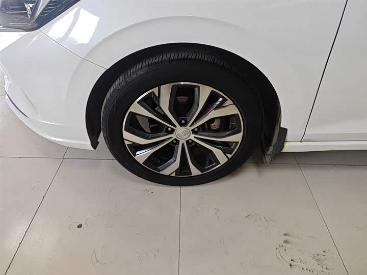 Фото 23 - Changan Eado Plus