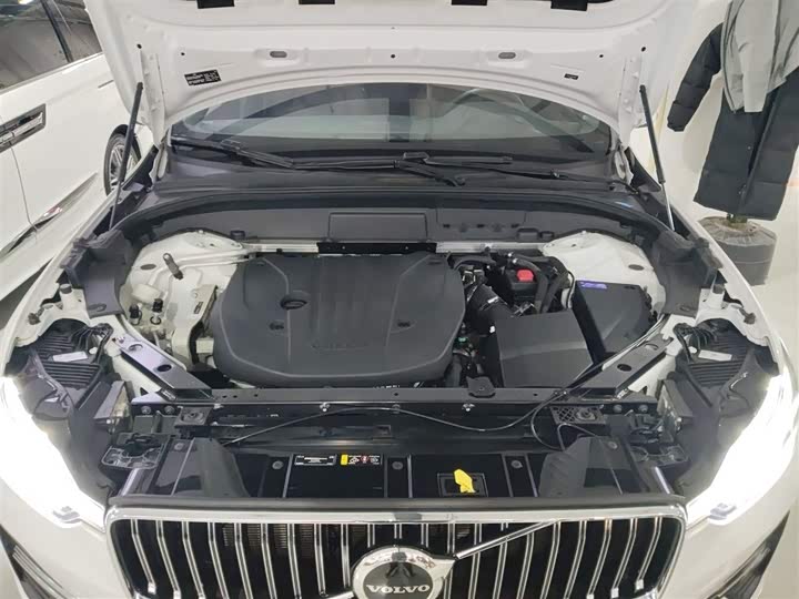 Фото 20 - Volvo XC60