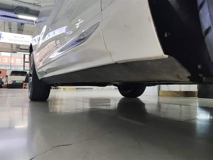 Фото 21 - Volvo XC60