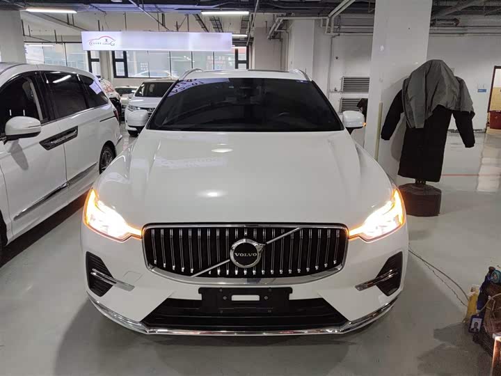 Фото 3 - Volvo XC60