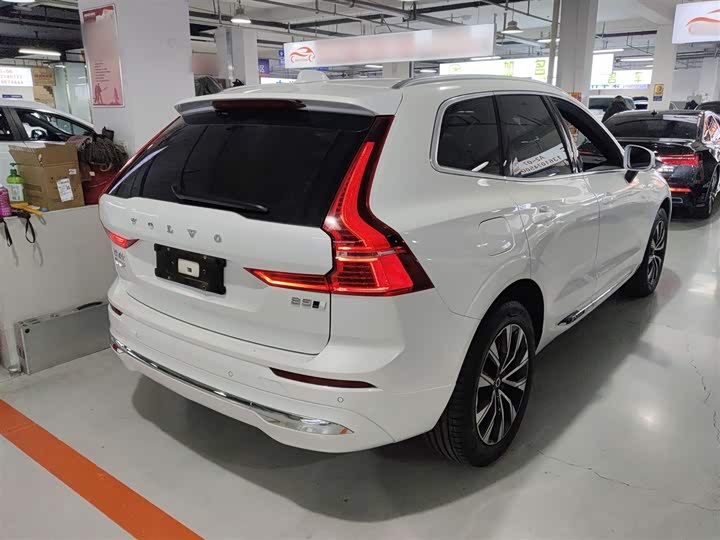 Фото 7 - Volvo XC60