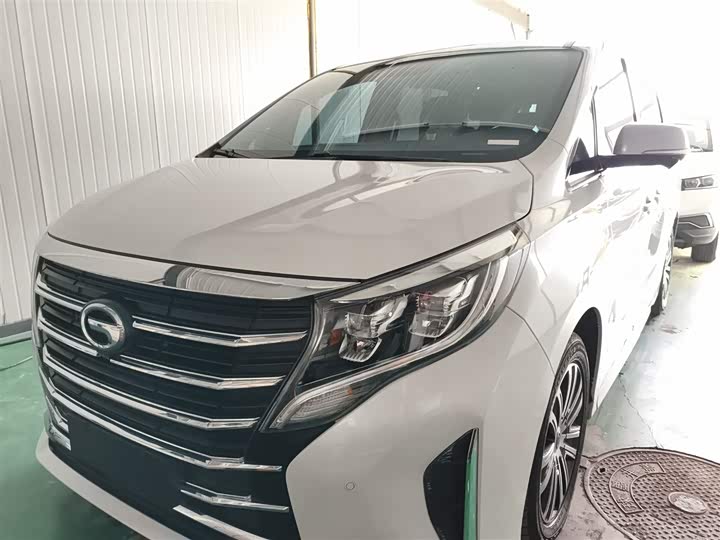 Фото 2 - GAC Trumpchi M8