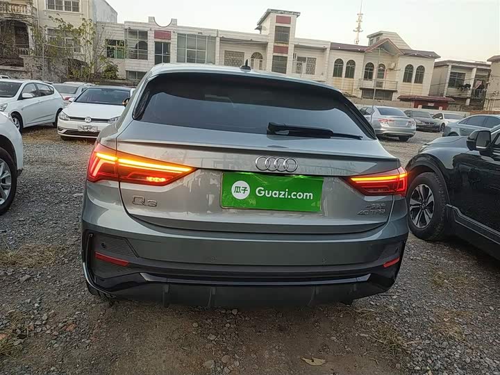 Фото 6 - Audi Q3 Sportback